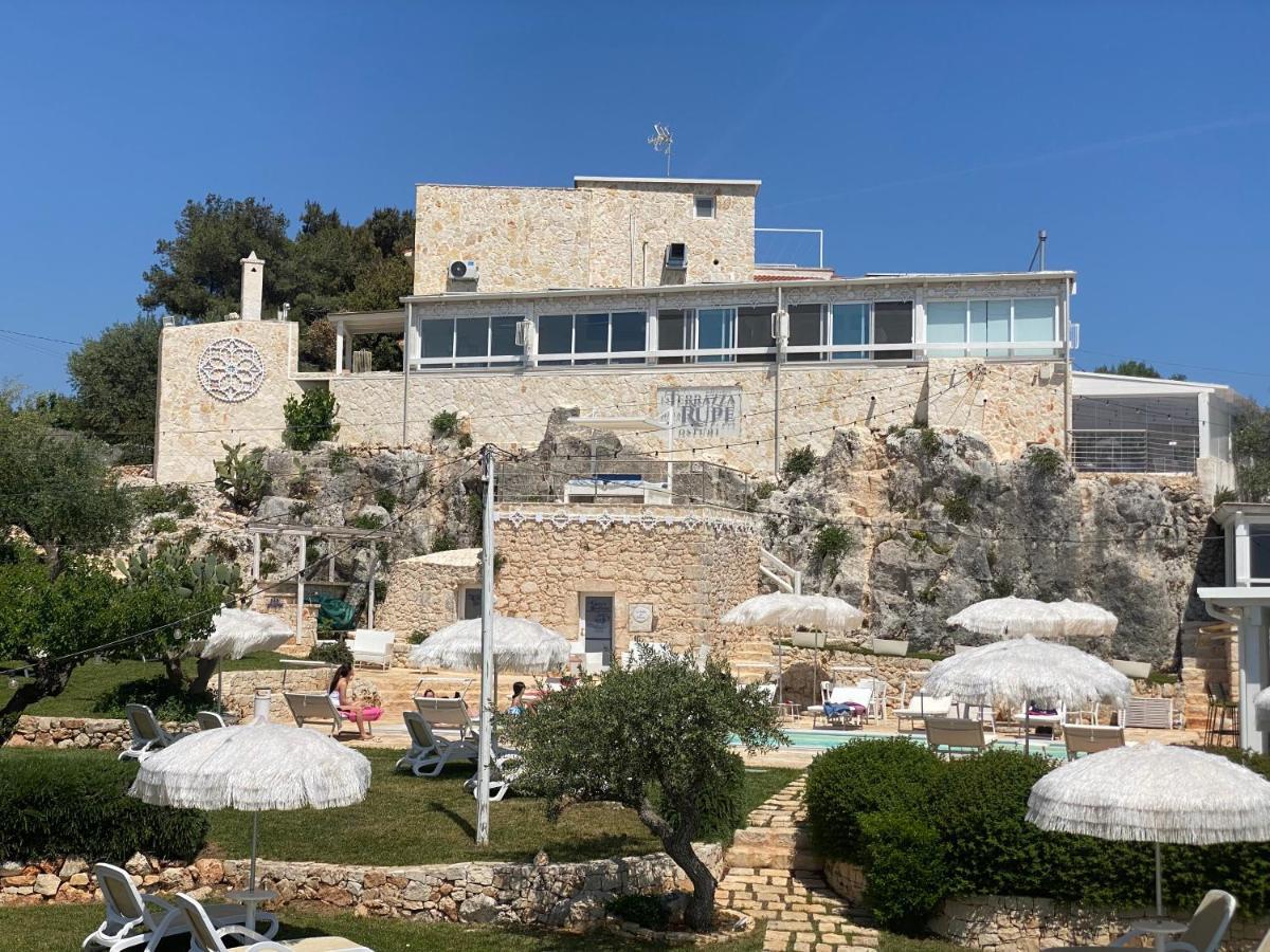 Отель La Terrazza Sulla Rupe Relais Остуни Экстерьер фото