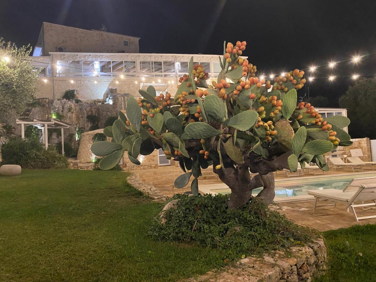 Отель La Terrazza Sulla Rupe Relais Остуни Экстерьер фото