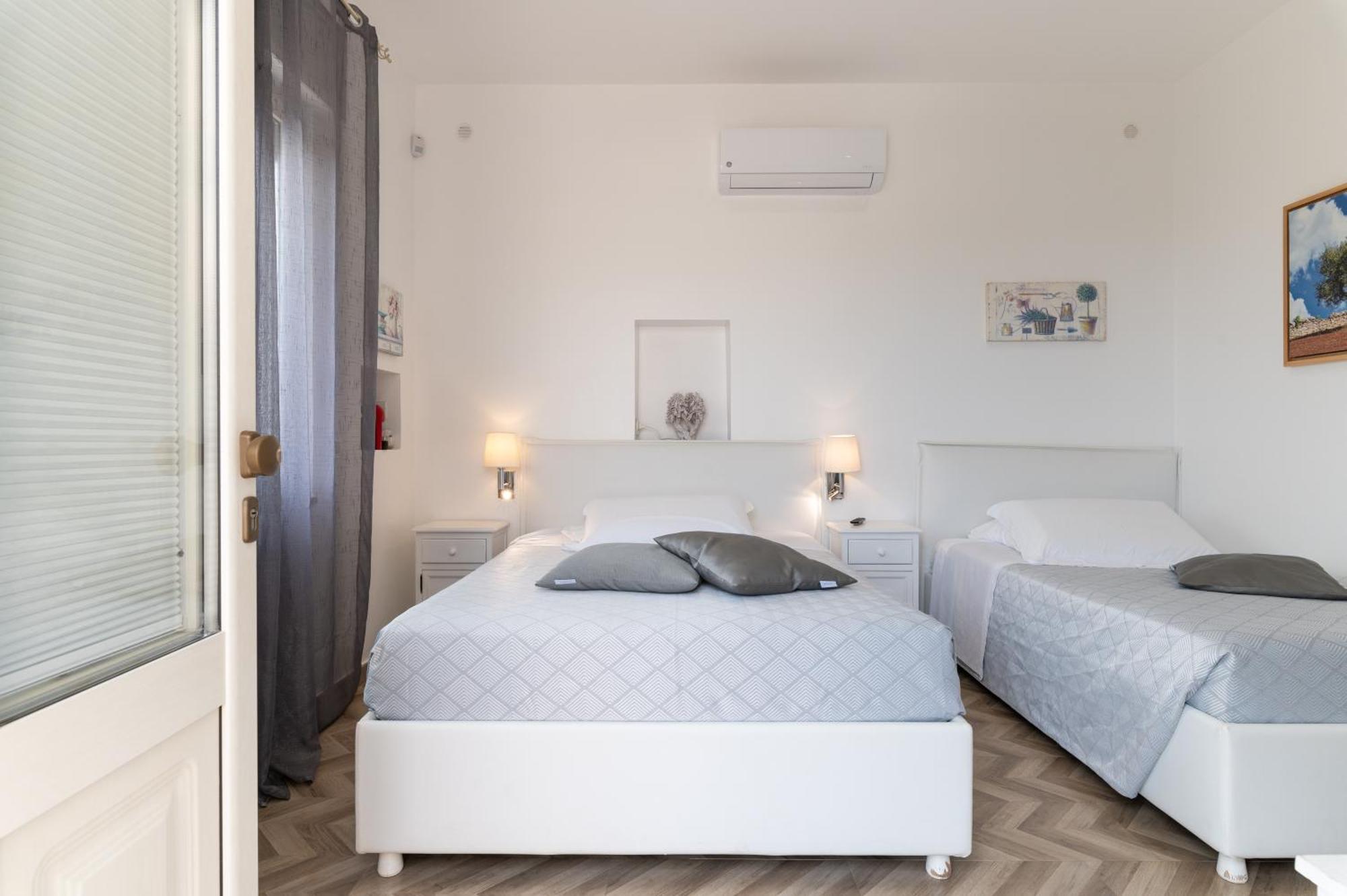 Отель La Terrazza Sulla Rupe Relais Остуни Экстерьер фото