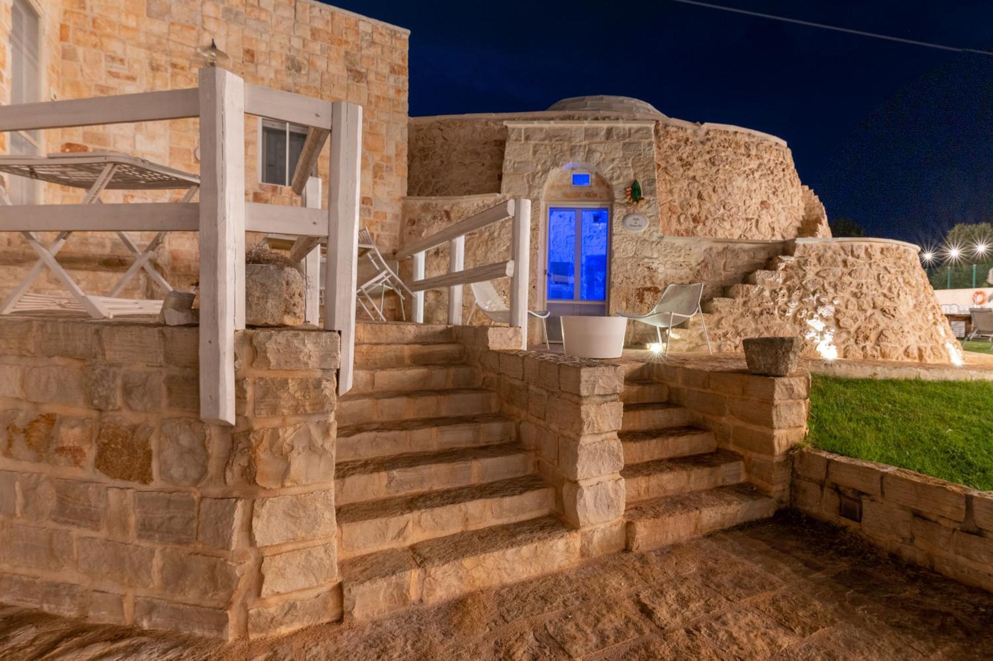 Отель La Terrazza Sulla Rupe Relais Остуни Экстерьер фото